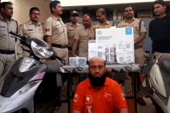 नकली नोट छापकर बाजार में खपा रहा था फूड डिलिवरी बॉय, पुलिस पूछताछ में चौंकाने
वाला खुलासा - image