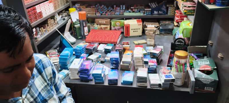 जयपुर जिला कलक्टर के निर्देश पर अवैध मादक पदार्थों की बिक्री के खिलाफ बड़ी कार्रवाई। फोटो-पत्रिका