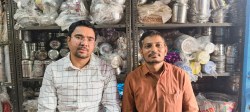 गौसेवा में समर्पित दो दोस्त: हर रविवार और पूर्णिमा के दिन 500 रोटियों के साथ
करते हैं नि:स्वार्थ सेवा - image