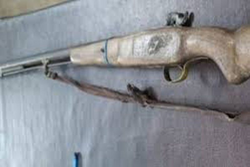 Shot by gun: पत्नी से अवैध संबंध के शक पर पति ने युवक को मारी गोली, ऐसे हुआ शक