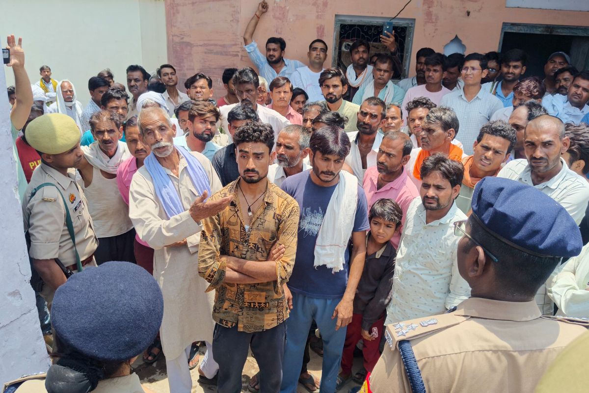 हमीरपुर में घर में घुसकर लोहे की रॉड से हमला, पत्नी की मौत, जिंदगी से जूझ रहा
पति
