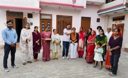 पिता नहीं देख पाए रिजल्ट, उनके सपनों को पूरा करेगी बेटी, दसवीं बोर्ड का परीक्षा
परिणाम जारी, मोहल्ले के लोगों ने वैशाली को दी बधाई - image
