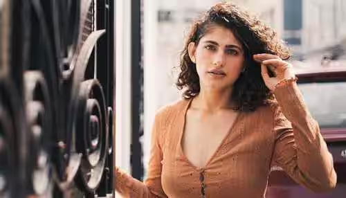 kubbra sait intimate scene