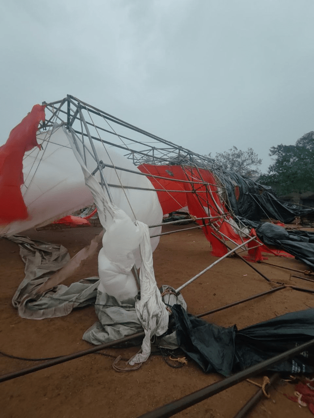 CG Weather: रायपुर में आंधी-तूफान से दिखा कुदरती कहर, तीन शेड गिरने से गाड़ियां दबी, इधर टोल नाका भी गिरा