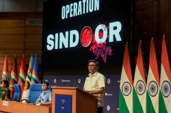 ‘ऑपरेशन सिंदूर’ के सबूत मांगने वालों को विमान पर लटकाकर पाकिस्तान ले जाना चाहिए,
बोले- राजस्थान के BJP सांसद - image