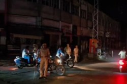 सीजफायर की घोषणा के बाद जैसलमेर में देर रात 6 धमाके, बाड़मेर में दिखे ड्रोन…
श्रीगंगानगर में गूंजे सायरन - image