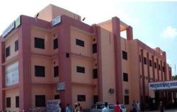 सीकर जिले का सबसे बड़ा अस्पताल फिर भी बेहाल मरीज - image