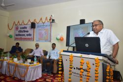 सड़क गुणवत्ता निरीक्षण यात्रा नागौर में, पॉलिटेक्निक कॉलेज के छात्रों के साथ
सड़कों को परखा - image