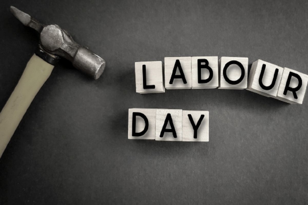 World Labor Day: लोगों के महल बनाते-बनाते गुजर रही जिंदगी, खुद के आशियाने का रहा
सपना