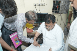 आधी रात को ही निरीक्षण करने पहुंच गए मंत्री, दो अधिकारियों को कर दिया निलंबित - image