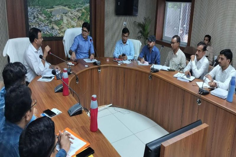 कलक्टर के निर्देश, ई-फाइलों की संख्या बढ़ाओं