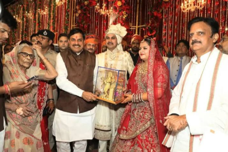 Minister Pradyuman Singh Tomar daughter wedding