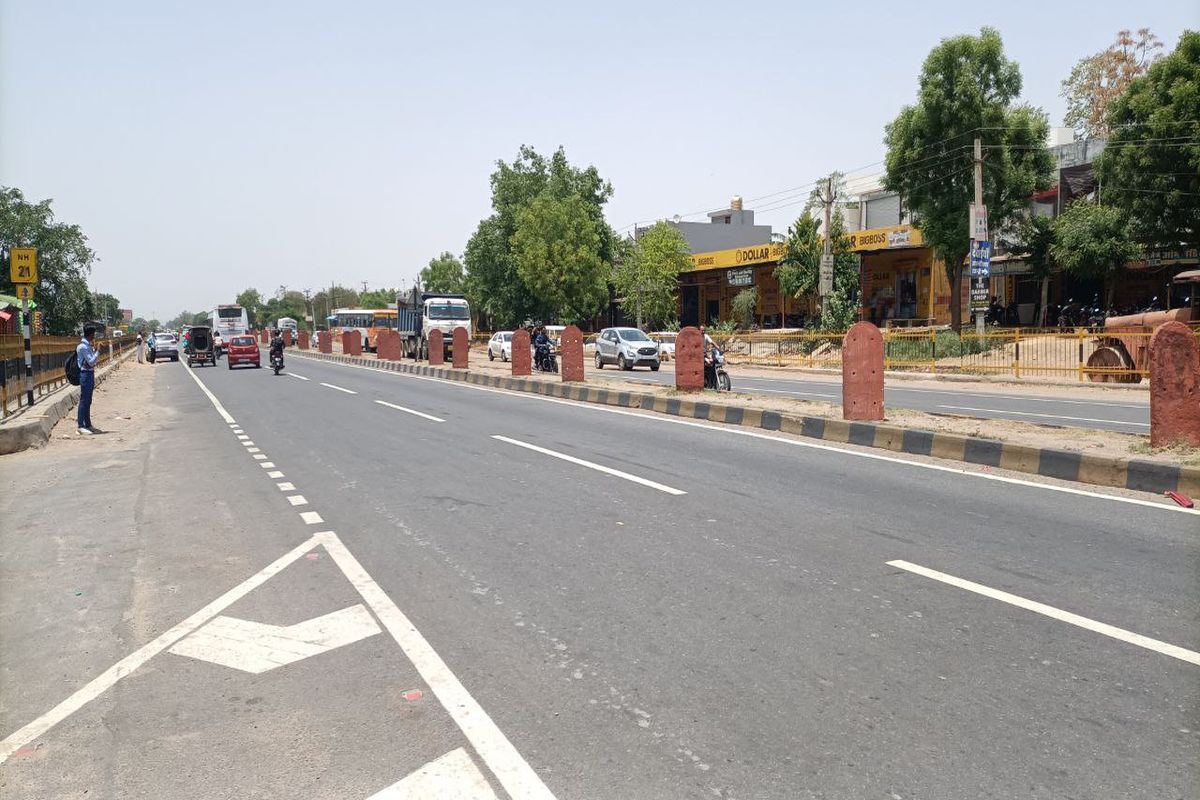 जयपुर – आगरा राष्ट्रीय राजमार्ग: सीसीटीवी कैमरे लगाए ना ही रोड लाइट की सुविधा