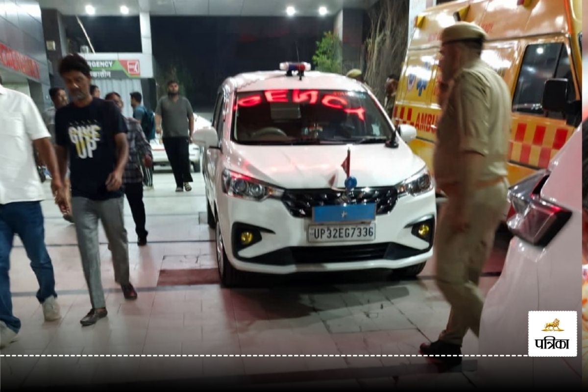 मुठभेड़ के बाद शहीद कांस्टेबल सौरभ को श्रद्धांजलि, पुलिस आयुक्त ने अपने वेतन से
की 1 लाख की मदद