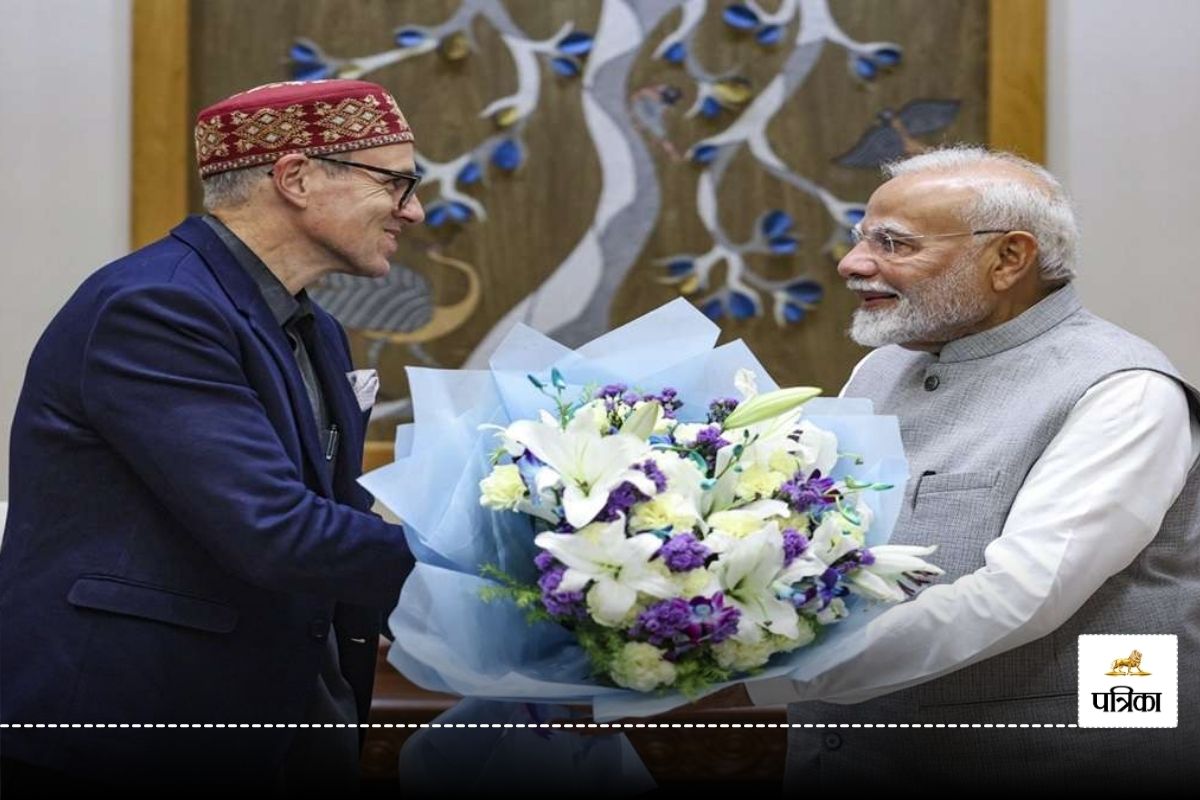 पहलगाम हमले के बाद पहली बार पीएम मोदी से मिले सीएम उमर अब्दुल्ला, जानें किस
मुद्दें को लेकर हुई बातचीत - image