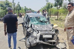 राजस्थान में कार-वैन की भीषण भिड़ंत, अन्य गाड़ी ने भी मारी टक्कर, 2 की मौत,
पानी-पानी चिल्लाती रही मासूम - image