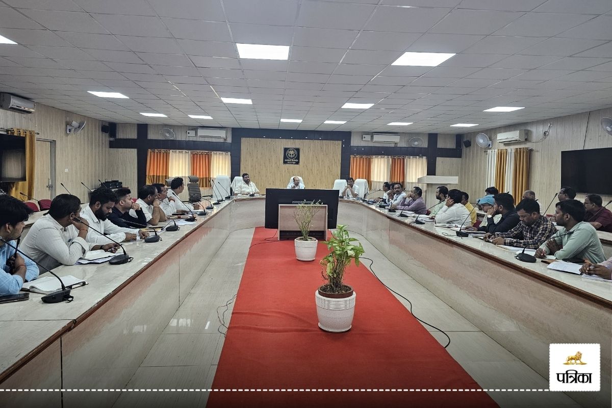 Balrampur News: बलरामपुर को स्मार्ट सिटी के रूप में विकसित किया जाएगा, बढ़ेगी ये
सुबिधायें