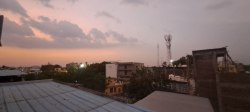 पश्चिमी विक्षोभ का असर… दिन में उमस से बढ़ा तापमान, रात में ठंडी हवाओं से राहत - image