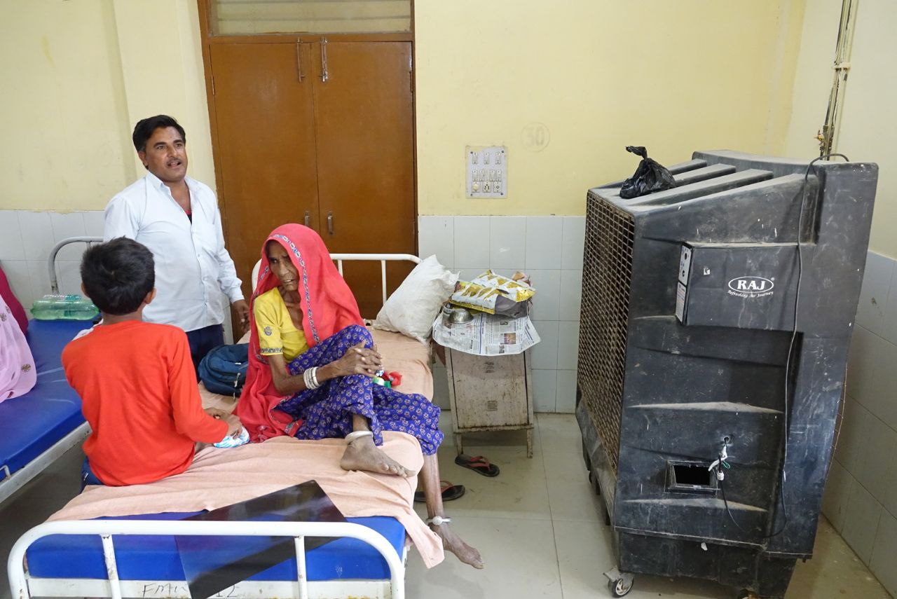 सेहत पर गर्मी भारी: हांफने लगी व्यवस्थाएं, अस्पतालों में हवा-पानी के नहीं
पर्याप्त इंतजाम