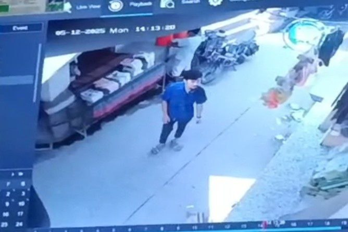 दाऊजी मंदिर से चोरी हुई मूर्ति, सीसीटीवी फुटेज से लगा सुराग …. देखें वीडियो….