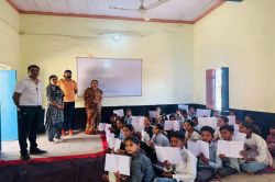 प्राचार्य का नवाचार: छुट्टियों में भी रहेगा पढ़ाई से जुड़ाव - image