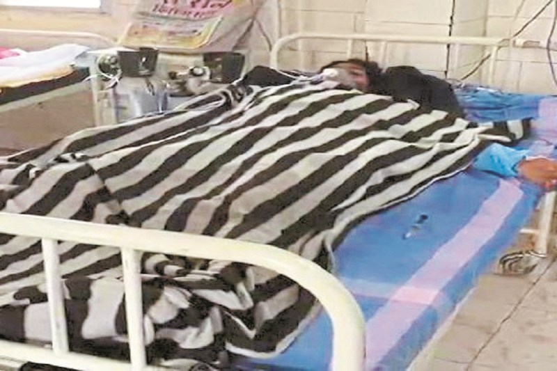 युवती की हालत गंभीर (फोटो सोर्स- पत्रिका)