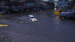 राजस्थान में यहां हुई झमाझम बारिश, बिजली गिरने से बालिका की मौत, इन जिलों में
भारी बारिश का अलर्ट - image