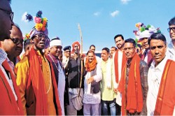 CG News: बैगा महापंचायत में सांसद संतोष पांडेय का बड़ा ऐलान, कहा- इस क्षेत्र में
होगा 200 करोड़ का काम - image