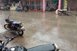 Rajasthan Rain: राजस्थान में यहां मौसम ने ली करवट, हुई जोरदार बरसात, दिन में ही
छा गया अंधेरा - image