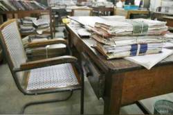 एमपी में मरने के बाद भी सरकारी कागजों पर सिग्नेचर कर रहा सचिव ! - image
