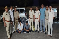 कार से 4.21 क्विंटल डोडा पोस्त पकड़ा, दो जने गिरफ्तार - image
