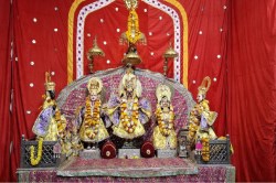 जयपुर के इस मंदिर में है अनुठा ‘राम दरबार’, श्रीराम-सीता-हनुमान से लेकर भरत
-लक्ष्मण-शत्रुघ्न भी है विराजमान - image