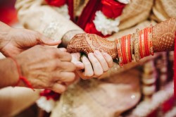 बिना सोने का हार नहीं करूंगी ब्याह… सात फेरे से पहले दुल्हन जिद पर अड़ी, लौटी
बरात - image