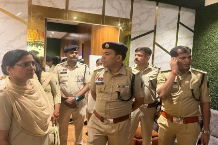 CG Crime News: राजधानी के स्पा सेंटरों में देहव्यापार का बड़ा खुलासा,  विदेशी कॉलगर्ल भी आ रही ऑन डिमांड | Patrika News | हिन्दी न्यूज