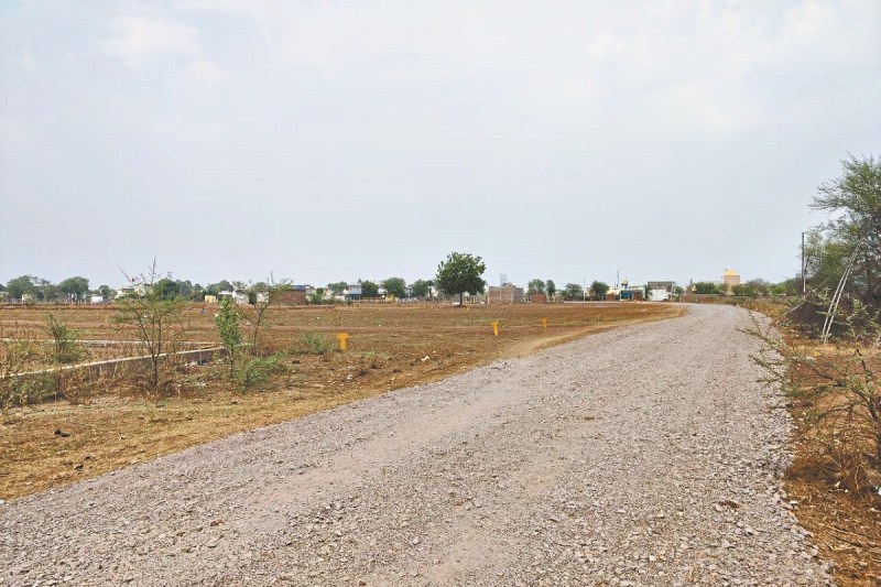 वित्त आयोग की सड़कें अवैध प्लाटिंग की राह पर ( फोटो सोर्स- पत्रिका)