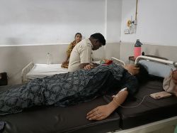 छह बार थाने जाने के बाद भी प्रभारी ने नहीं की सुनवाई, महिला ने थाने में खाया जहर - image