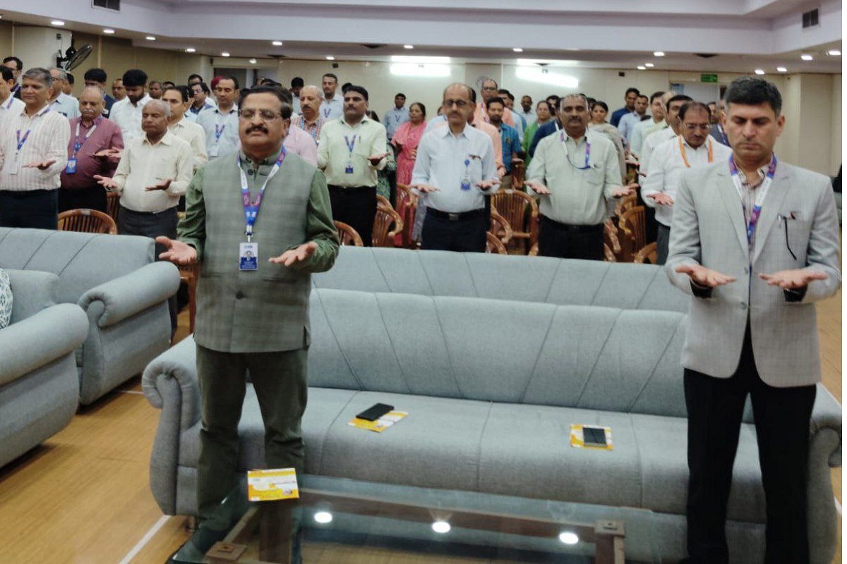 नए दृष्टिकोण वाला डेमो शिविर में बताए दवा मुक्त स्वस्थ जीवन जीने के उपाय