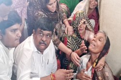 Tiger Attack: मृतक रेंजर देवेंद्र सिंह के घर भावुक हुए वन मंत्री संजय शर्मा,
बोले- चिंता मत कर ‘मां’, मैं हूं तेरे साथ - image