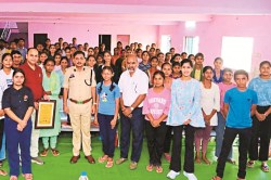 CG News: सर मैं एसपी बनना चाहती हूं क्या करूं? छात्रा ने SP से ही पूछा सवाल…
जानें क्या मिला जवाब - image