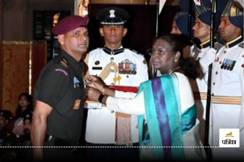 राष्ट्रपति के हाथों शौर्य चक्र से सम्मानित हुए विकास तोमर, फोटो: सोशल मीडिया