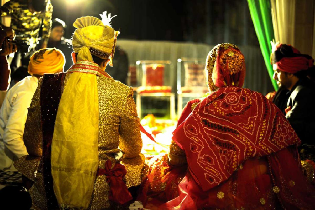 Rajasthan: फेरे लेते समय दूल्हे ने फोन उठाया, गुस्से में दुल्हन ने तोड़ दी शादी,
दूल्हा पक्ष को चुकानी पड़ी ये बड़ी कीमत