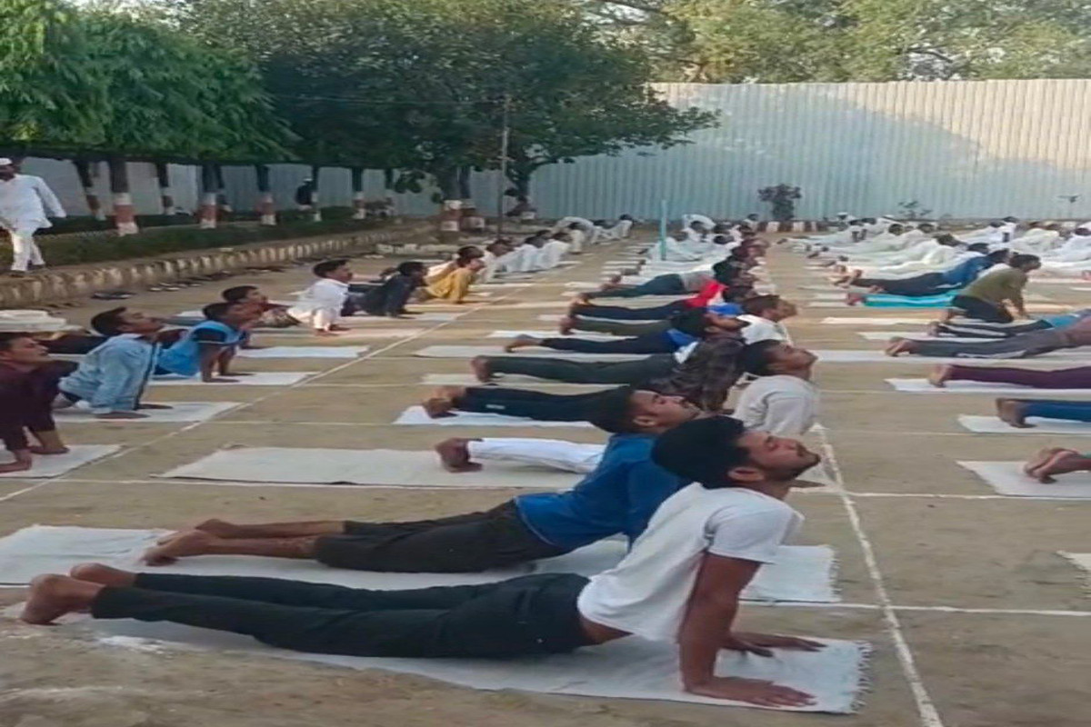 जेल में 500 से ज्यादा बंदी कर रहे योग