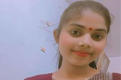 नौ दिन कोमा में रहने के बाद छात्रा ने तोड़ा दम, जेसीबी ने मारी थी टक्कर, पिता
बोले खनन माफिया दे रहा धमकी - image