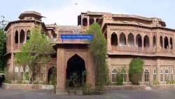 आठ विश्वविद्यालयों को कुलगुरु का इंतजार, अन्य के भरोसे चल रहा काम - image