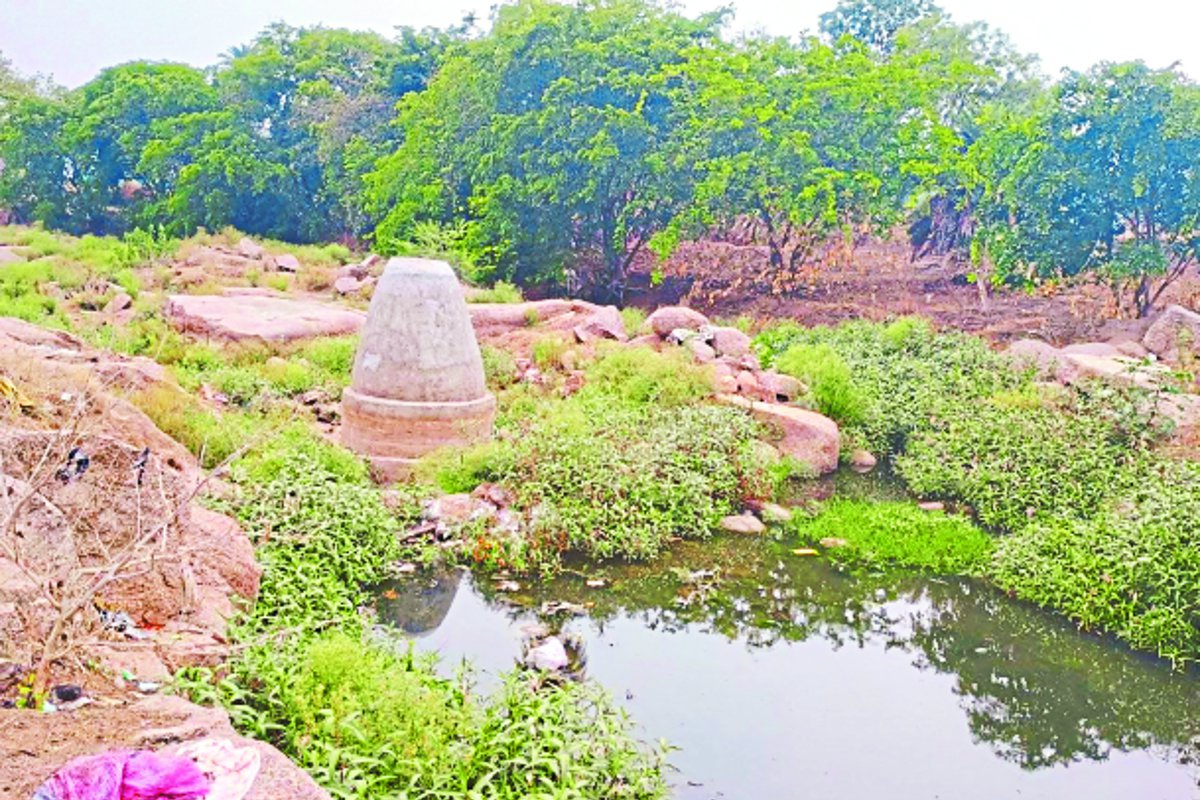 कुलबेहरा नदी पर सीवरेज चैम्बर का जाल