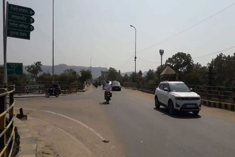 CG News: बालक की मौत के बाद जागा प्रशासन, सर्विस रोड पर अब नहीं चलेंगे भारी वाहन