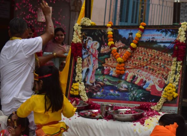 A procession was taken out with decorated tableaux on Mahesh Navami.