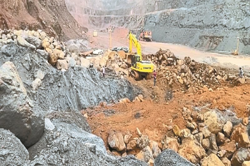 एनएमडीसी किरंदुल प्रबंधन (Photo source- Patrika)