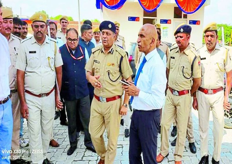 कारागार विभाग के उपमहानिरीक्षक राजेन्द्र कुमार वर्मा व आईओसीएल के क्षेत्रीय निदेशक मनोज गुप्ता ने पूजा-अर्चनाकर पम्प का उदघाटन किया। इस पेट्रोल डीजल पम्प का संचालन बारां केन्द्रीय कारागार प्रशासन की ओर से किया जाएगा।