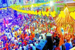 उमस भी नहीं रोक सकी, श्रद्धा-उत्साह से खींचा भगवान का रथ - image